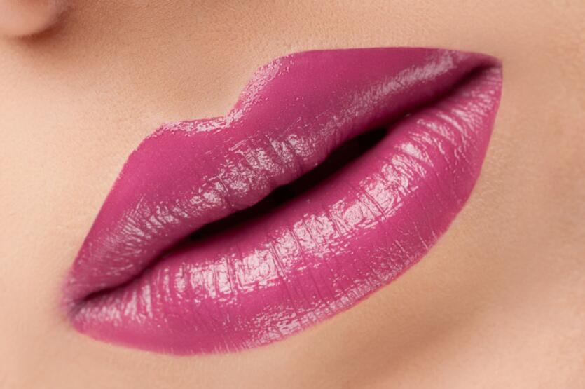 南寧紋繡學(xué)校：紋唇后出現(xiàn)的不良反應(yīng)和治療方法