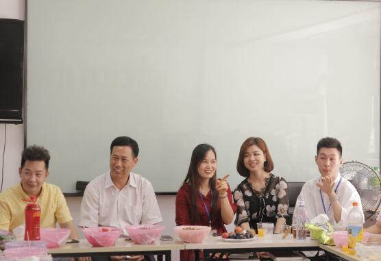 南寧美容學(xué)校：美容分享會(huì)，感謝總在別離時(shí)