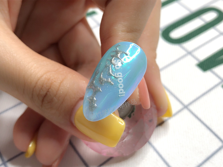 1593395939325246.jpg 20200428個性鏡面粉美甲_副本.jpg