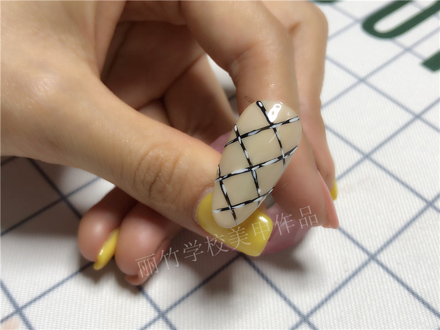 1593395998151745.jpg 20200422極簡線條美甲_副本.jpg