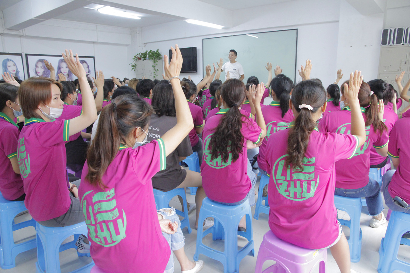 “就業(yè)難，難就業(yè)”這都不是問(wèn)題