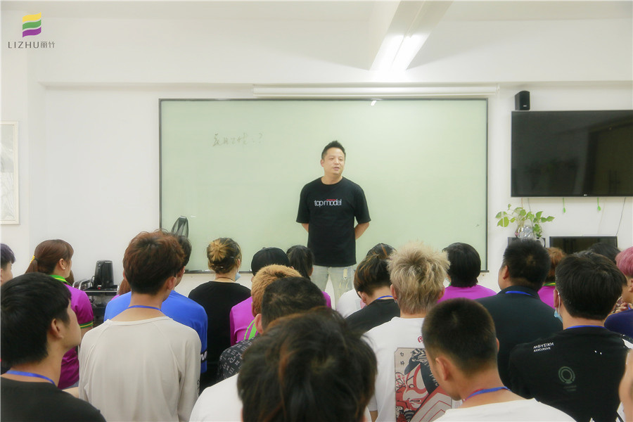 伯爵護(hù)膚造型連鎖機(jī)構(gòu)就業(yè)宣講會(huì)來(lái)了