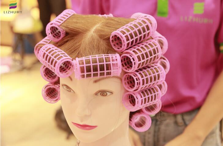 南寧美發(fā)課堂：美發(fā)卷發(fā)筒的使用技巧