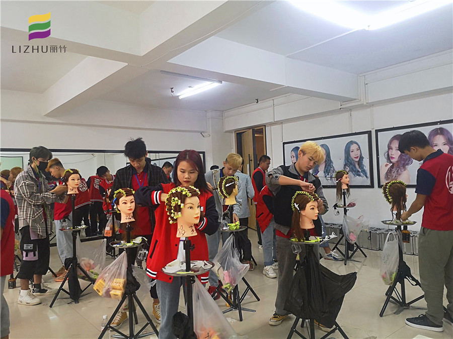 美發(fā)學(xué)校：早上好！美發(fā)追夢(mèng)人