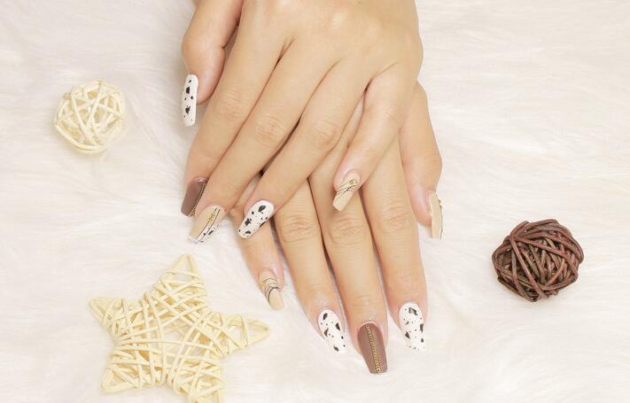 麗竹學(xué)校暖冬真人美甲作品欣賞