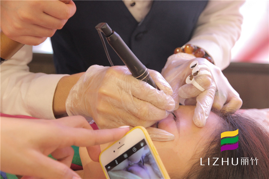 六種眉毛的紋繡操作方法，南寧紋繡培訓(xùn)學(xué)校分享