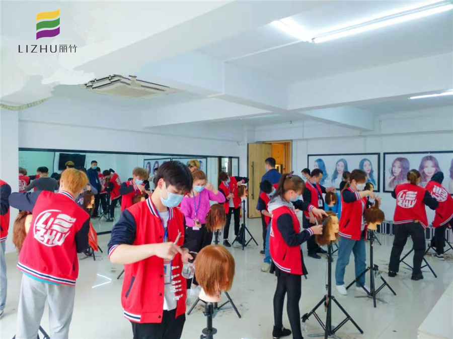 剪發(fā)的手法有哪些？廣西美發(fā)學(xué)校告訓(xùn)告訴你