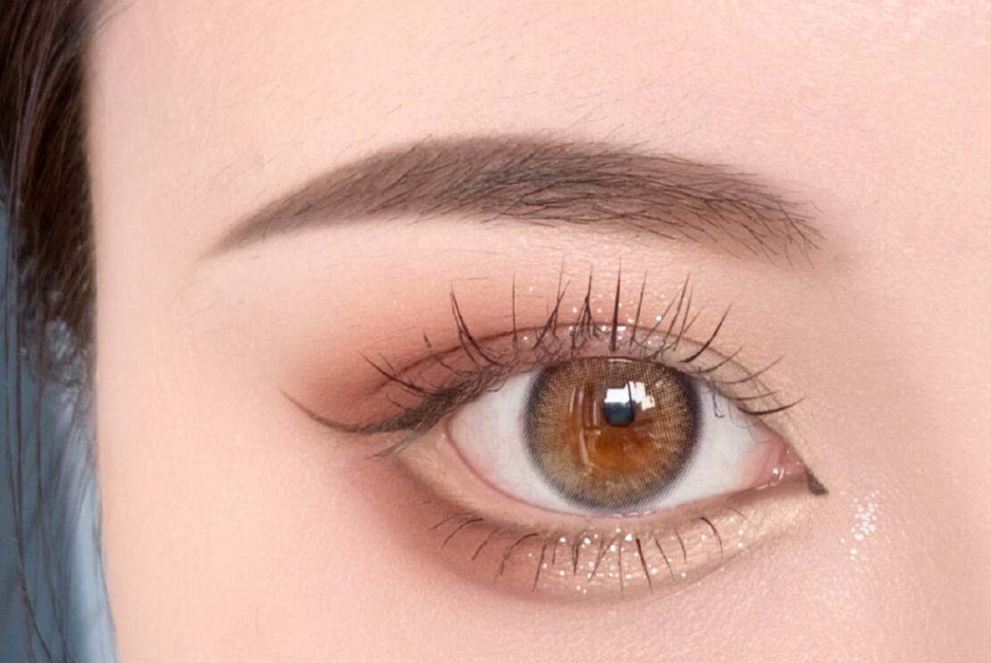 “玫瑰冰茶”眼妝教程，體現(xiàn)南寧化妝班哪家好