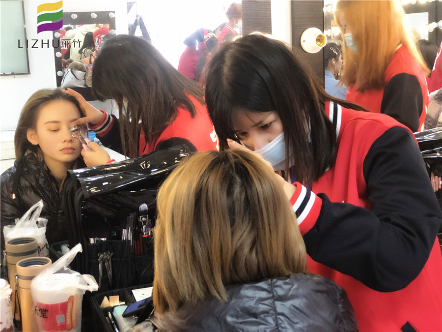 在這里我學會了化妝編發(fā)| 南寧化妝師培訓班學員感言