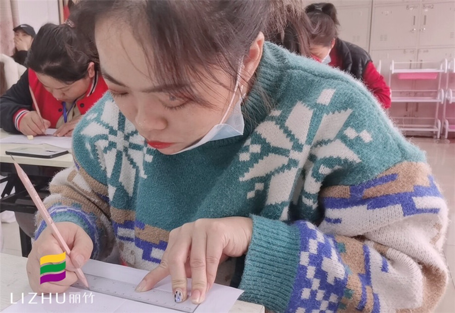 初學(xué)者如何紙上畫眉？廣西紋繡培訓(xùn)教你畫