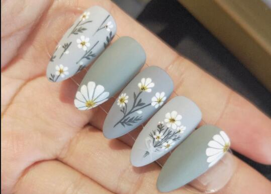 廣西美甲師培訓(xùn)班彩繪美甲作品