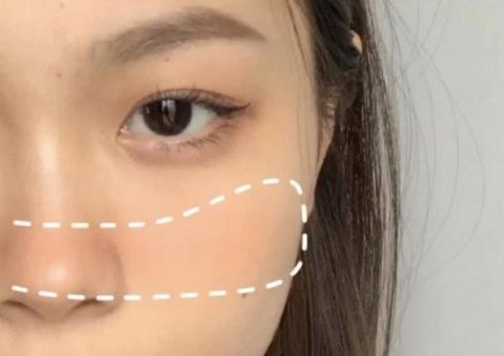 廣西口碑好的化妝學校教你網(wǎng)紅腮紅畫法