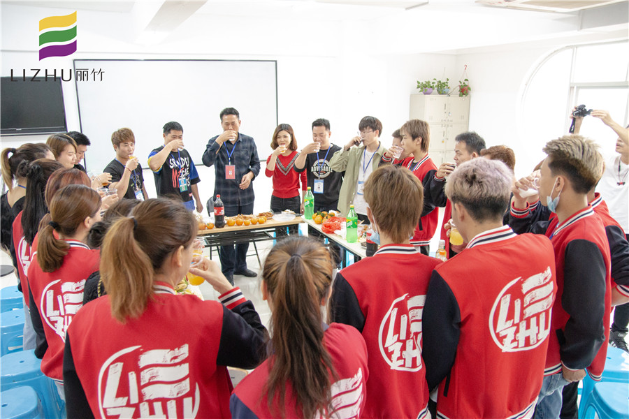 麗竹學校美發(fā)畢業(yè)座談會：不說再見