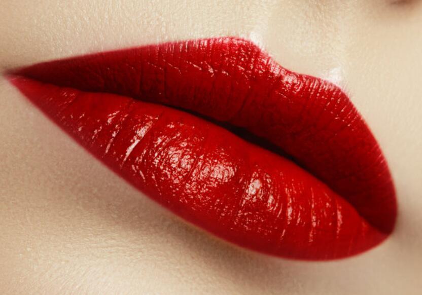 紋唇后不能吃哪些東西？快來(lái)看看廣西專業(yè)紋繡學(xué)學(xué)校怎么說(shuō)