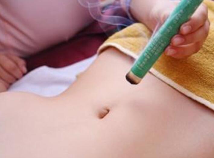 為什么要艾灸小腹？南寧有實力的美容學(xué)校告訴你