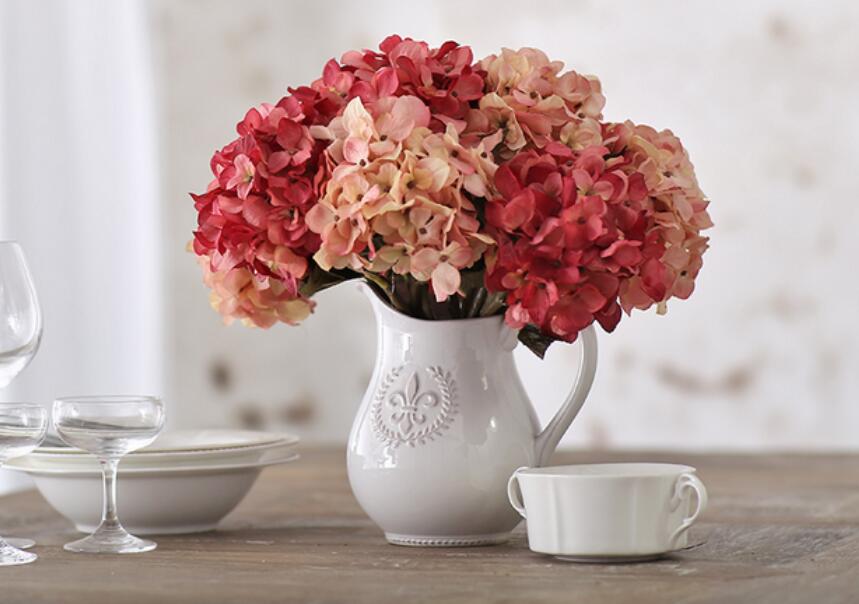 怎么延長(zhǎng)繡球花的期限？快來和廣西插花培訓(xùn)班學(xué)習(xí)