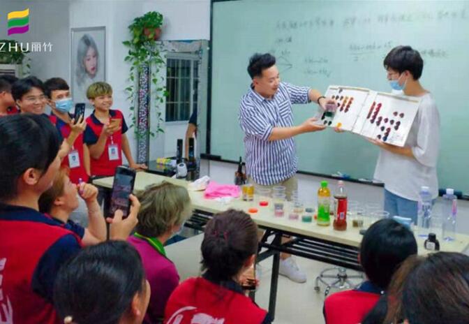 為什么美發(fā)要學(xué)色彩知識(shí)？南寧美發(fā)培訓(xùn)學(xué)校解釋給你聽(tīng)