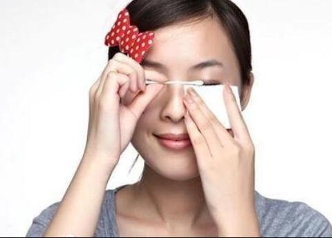 神奇卸內(nèi)眼線術(shù)，告訴你廣西化妝學校哪家有實力