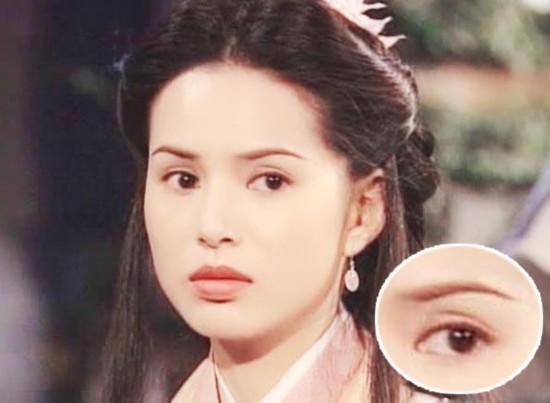 南寧彩妝學(xué)校預(yù)測(cè)：咬唇妝和柳葉眉大火歸來