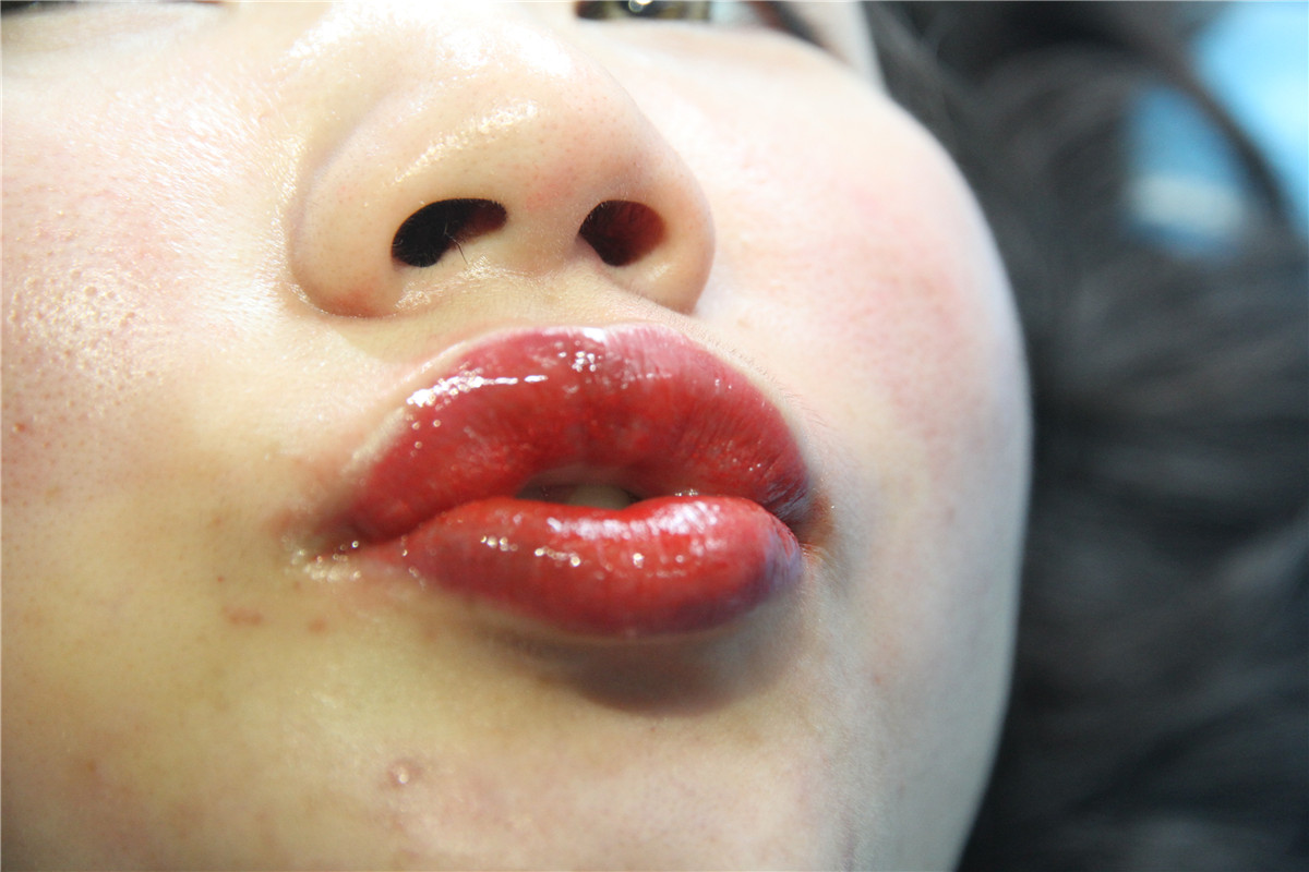 南寧紋繡學校分享：漂唇怎樣才能快速上色