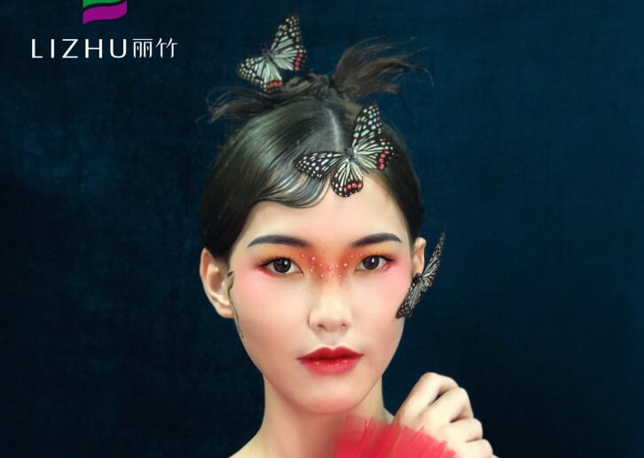 南寧化妝培訓(xùn)專科學(xué)校：清純杏色妝教程