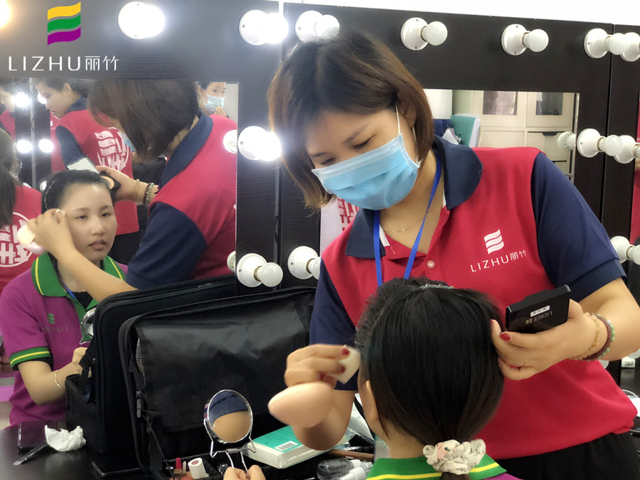 廣西美妝學校辯證：化妝對皮膚的傷害很大嗎？