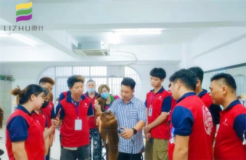 南寧學(xué)美發(fā)哪家好？看看麗竹火爆開(kāi)班的程度就知道啦