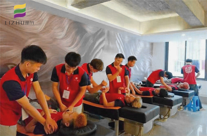 想知道南寧學(xué)美發(fā)哪家口碑好？來看看課堂花絮吧！