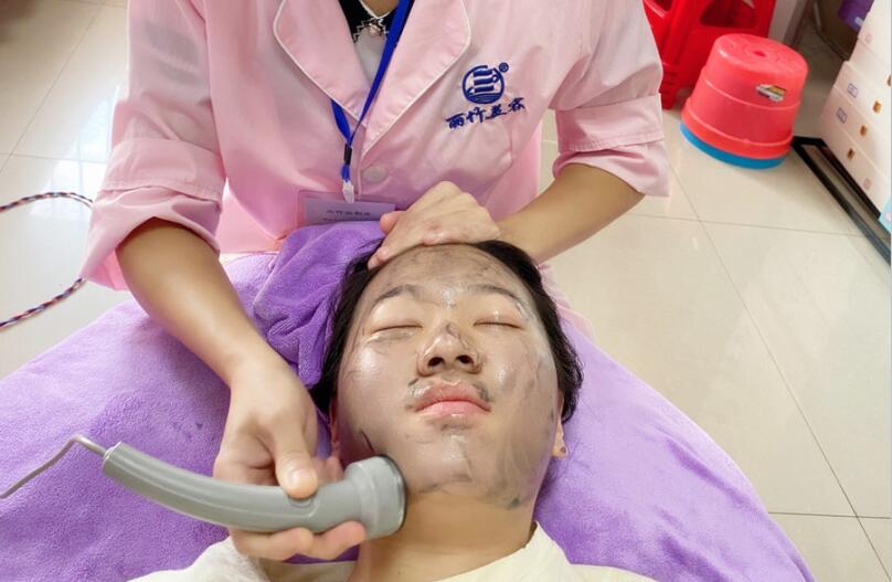 超聲波面部排毒的好處，南寧學美容的機構(gòu)告訴你