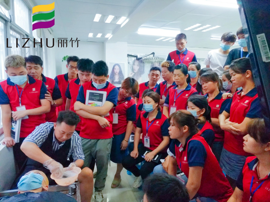 長(zhǎng)發(fā)秋冬護(hù)理注意事項(xiàng)，快來(lái)南寧學(xué)理發(fā)的學(xué)校學(xué)習(xí)