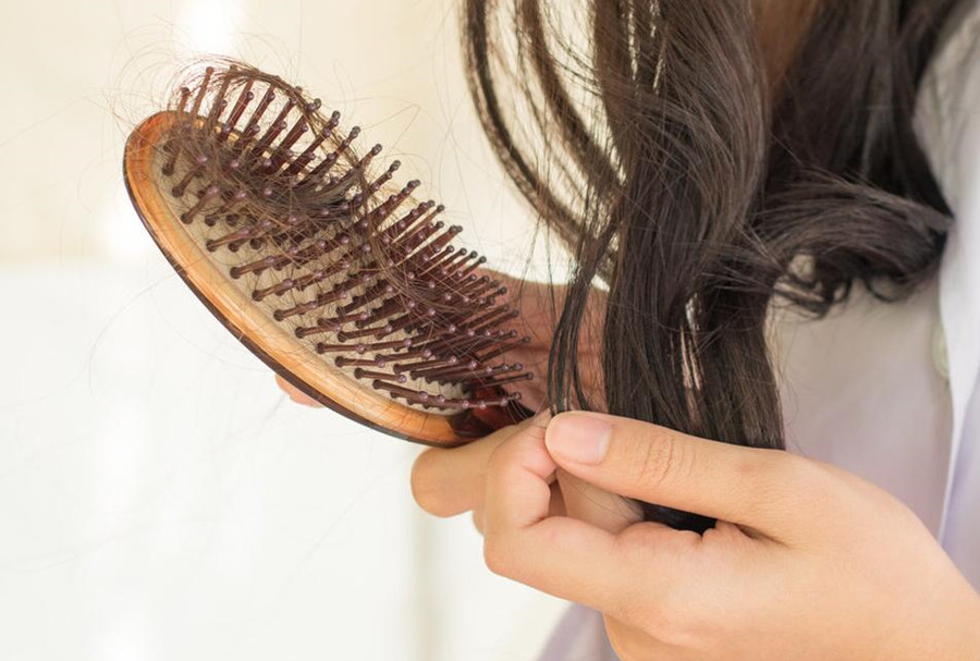 秋季防脫技巧，來(lái)廣西專業(yè)美發(fā)學(xué)校學(xué)習(xí)下