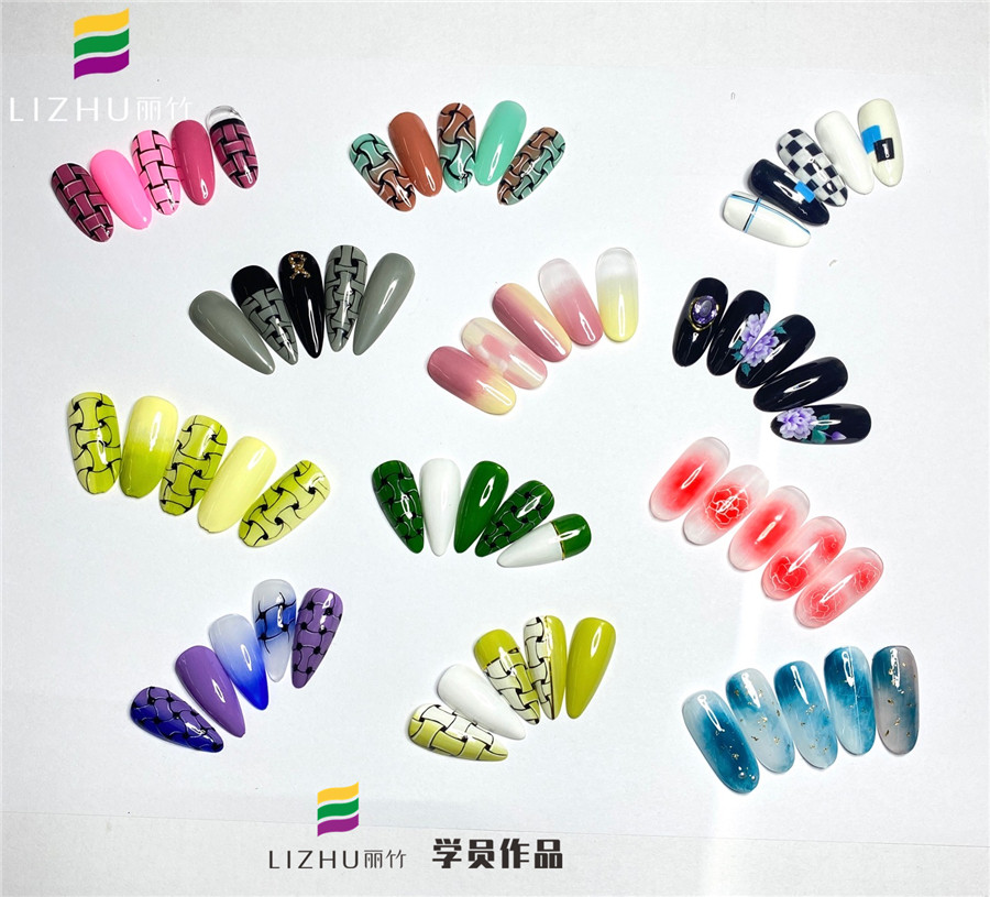 廣西美甲培訓班：線條格紋美甲、日式暈染美甲