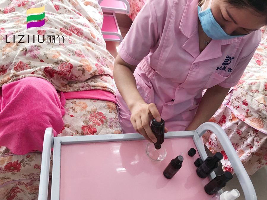 秋季如何美容護(hù)膚？麗竹美容學(xué)校為你支招