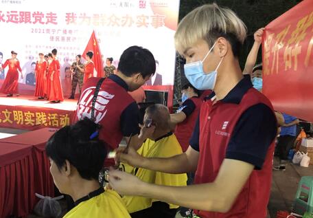 你合適剪短發(fā)嗎？廣西專業(yè)美發(fā)學校教你判斷