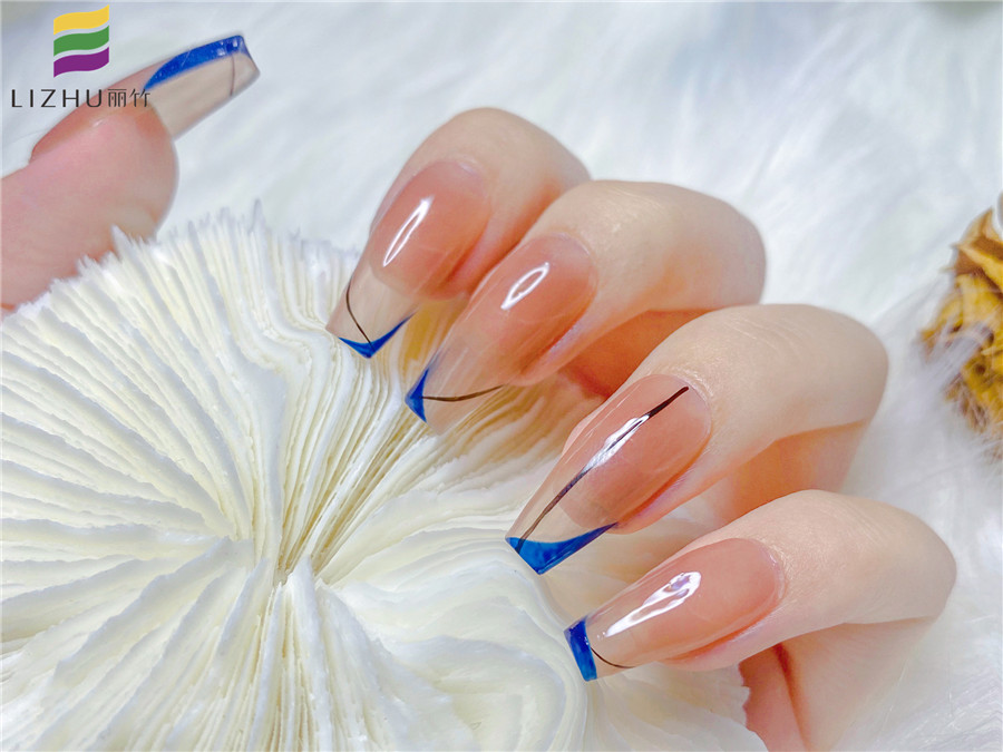 法式線條美甲，告訴你南寧排行前十名美甲學(xué)校是哪家