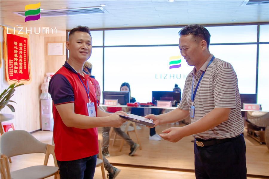 南寧美發(fā)學校畢業(yè)學員感言：感謝感謝！