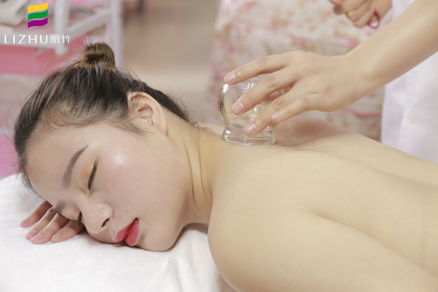 拔罐的注意事項，南寧美容師培訓學校必學課程