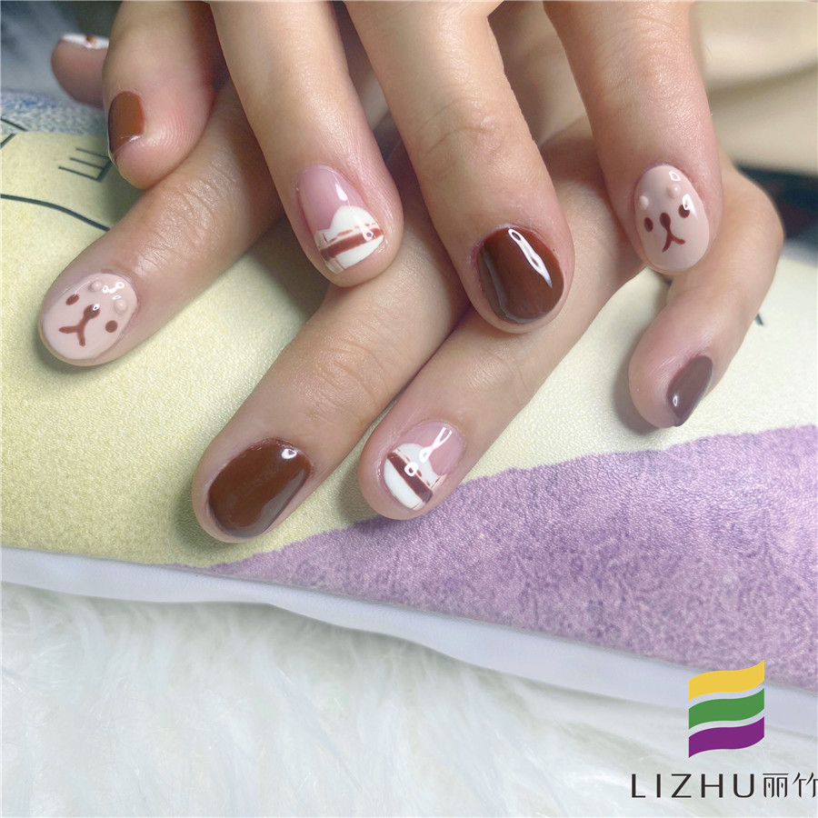 短指甲很疼怎么辦？南寧專業(yè)美甲學(xué)校有秘方