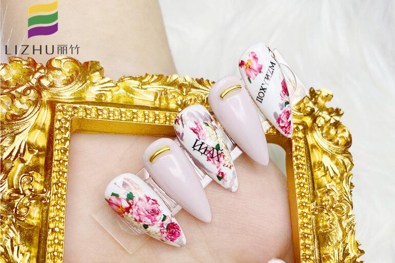 復(fù)古玫瑰花美甲，南寧美甲師培訓(xùn)班作品