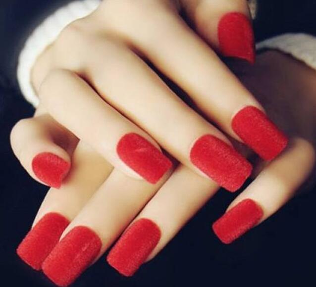 絲絨美甲能沾水嗎？南寧專業(yè)美甲告訴你答案