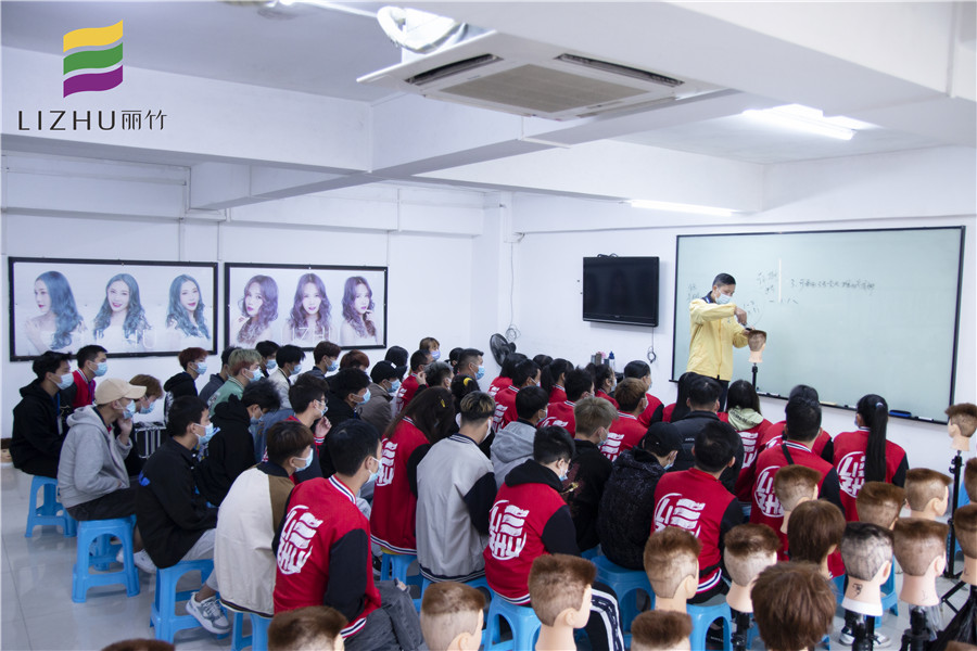 平頭修剪方法，廣西男發(fā)剪裁培訓(xùn)內(nèi)容