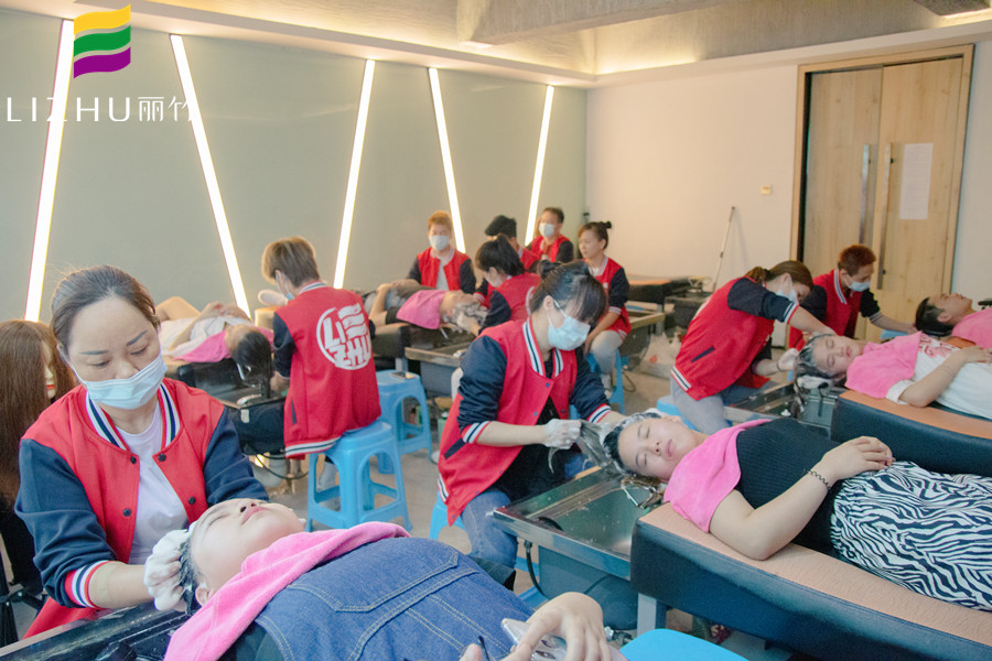 學(xué)泰式洗頭的步驟，告訴你廣西哪里可以學(xué)洗頭