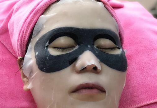 如何保養(yǎng)眼部？南寧美容養(yǎng)生技巧