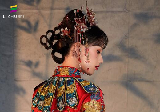 中式秀禾編發(fā)造型，麗竹時尚造型班作品