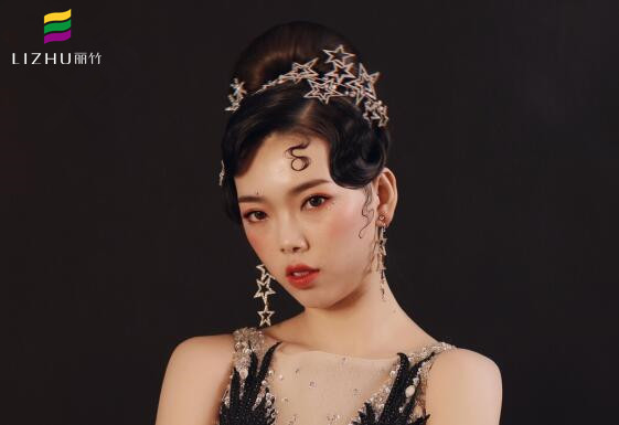 廣西彩妝培訓(xùn)學(xué)校作品欣賞，打造不同風(fēng)格的新娘妝