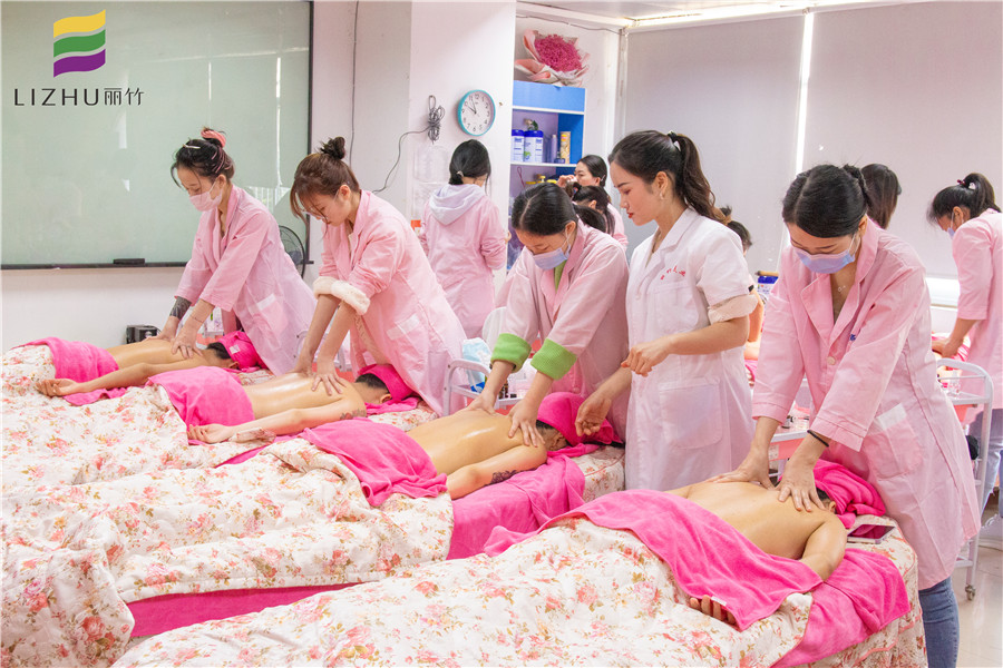 肩頸刮痧注意事項 | 南寧學(xué)中醫(yī)美容