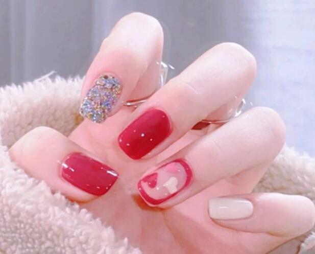 玫粉色美甲，廣西美甲學校帶你感受初戀的味道