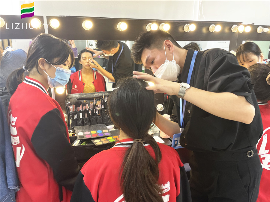 畫眼妝前要做什么？廣西學化妝基礎