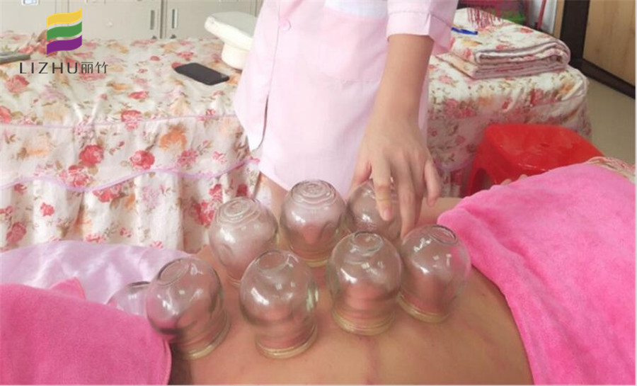 女人拔火罐的好處，廣西美容培學院專業(yè)課程介紹