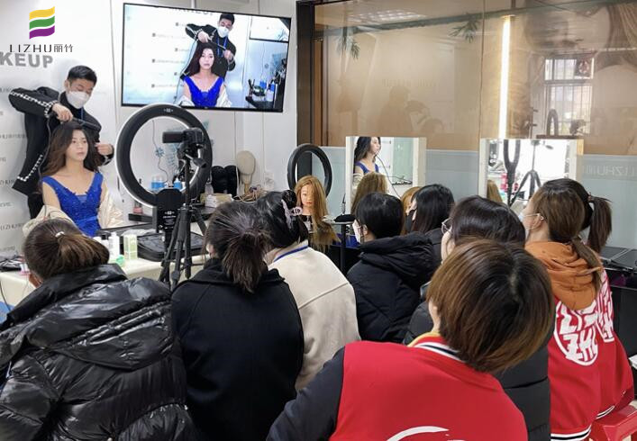 南寧彩妝化妝培訓(xùn)學(xué)校-麗竹學(xué)?；瘖y課程